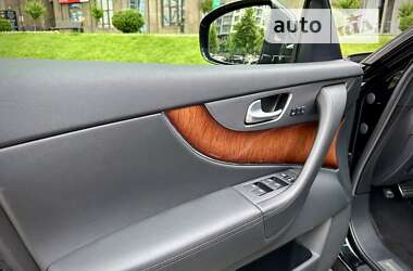 Внедорожник / Кроссовер Infiniti FX 37 2011 в 