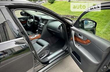 Внедорожник / Кроссовер Infiniti FX 37 2011 в 