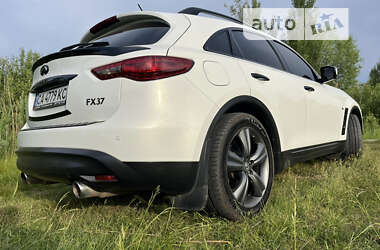 Позашляховик / Кросовер Infiniti FX 37 2013 в Смілі