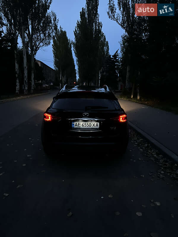 Позашляховик / Кросовер Infiniti FX 37 2011 в Києві