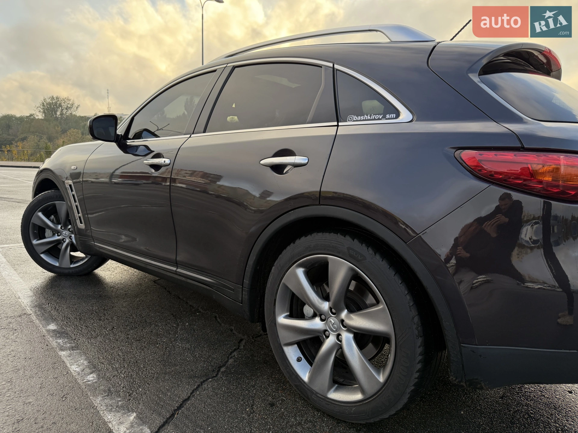 2010 Infiniti FX - мініатюра 23