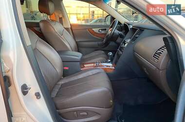 Внедорожник / Кроссовер Infiniti FX 37 2013 в 