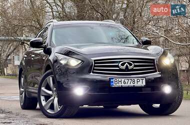 Внедорожник / Кроссовер Infiniti FX 37 2012 в 