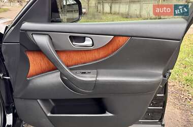 Внедорожник / Кроссовер Infiniti FX 37 2012 в 