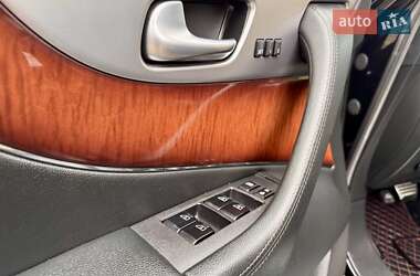 Внедорожник / Кроссовер Infiniti FX 37 2012 в 