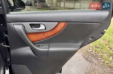Внедорожник / Кроссовер Infiniti FX 37 2012 в 