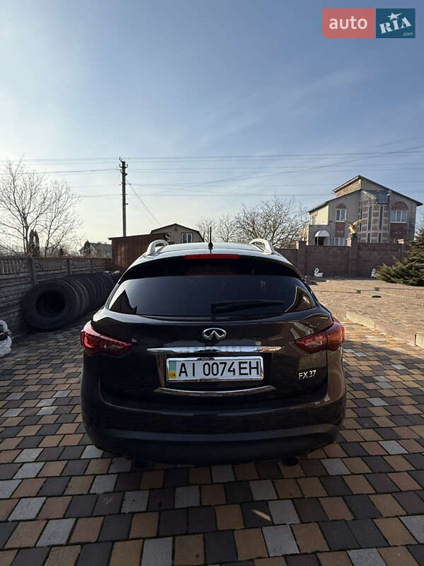 Внедорожник / Кроссовер Infiniti FX 37 2012 в Киеве