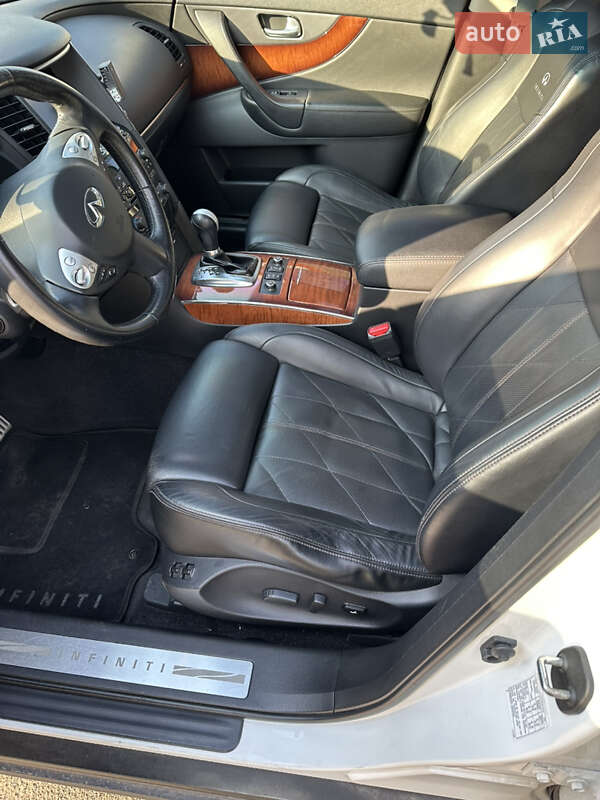 Внедорожник / Кроссовер Infiniti FX 37 2011 в Киеве