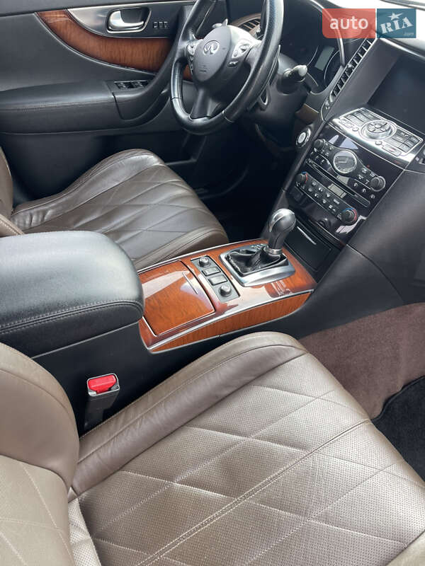 Позашляховик / Кросовер Infiniti FX 37 2010 в Києві