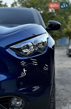 Внедорожник / Кроссовер Infiniti FX 37 2012 в 