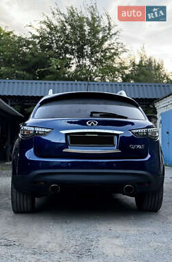 Внедорожник / Кроссовер Infiniti FX 37 2012 в 