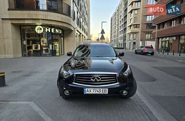 Внедорожник / Кроссовер Infiniti FX 37 2012 в 