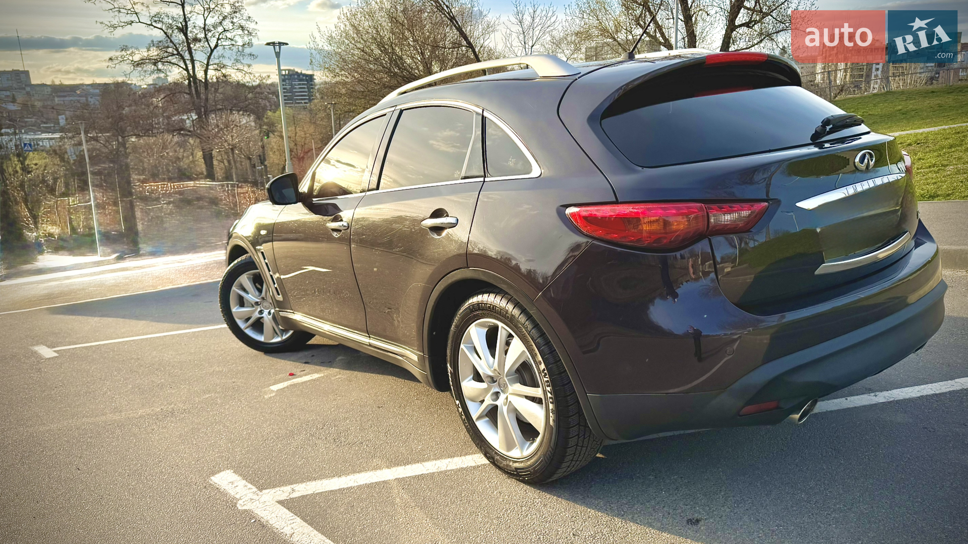 2011 Infiniti FX - мініатюра 13