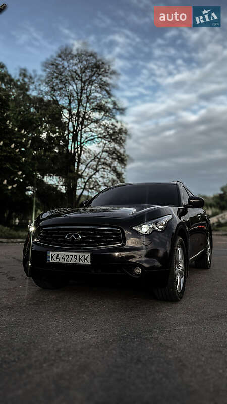 Внедорожник / Кроссовер Infiniti FX 37 2010 в Чернигове