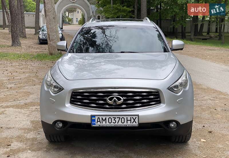 Позашляховик / Кросовер Infiniti FX 37 2010 в Житомирі