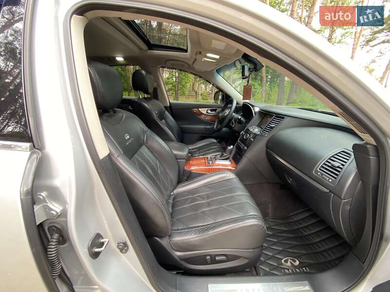 Позашляховик / Кросовер Infiniti FX 37 2010 в Житомирі