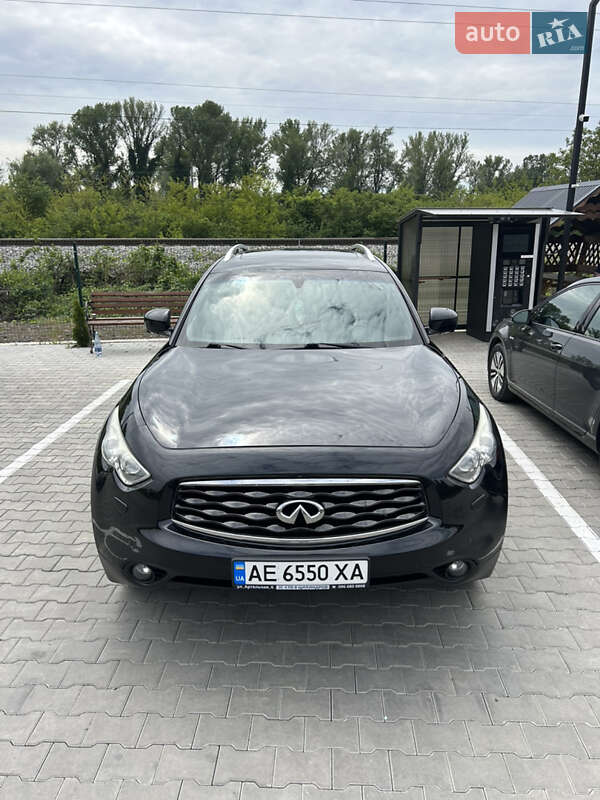 Позашляховик / Кросовер Infiniti FX 37 2011 в 