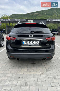 Позашляховик / Кросовер Infiniti FX 37 2011 в 