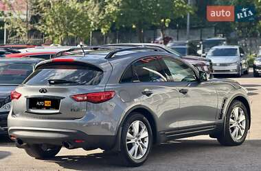 Внедорожник / Кроссовер Infiniti FX 37 2013 в 