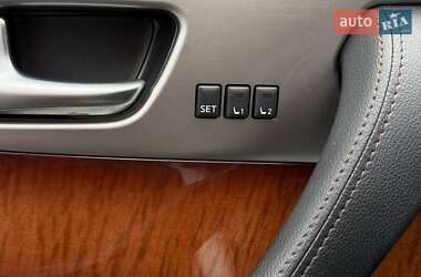 Внедорожник / Кроссовер Infiniti FX 37 2013 в 