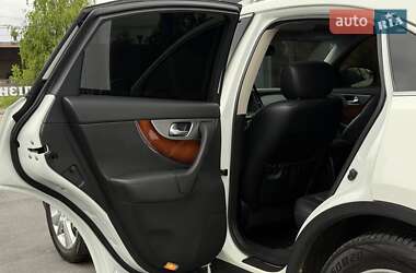 Внедорожник / Кроссовер Infiniti FX 37 2013 в 