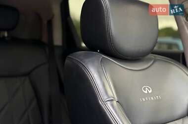 Внедорожник / Кроссовер Infiniti FX 37 2013 в 