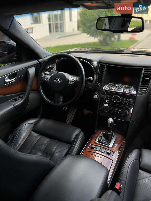 Позашляховик / Кросовер Infiniti FX 37 2010 в Києві