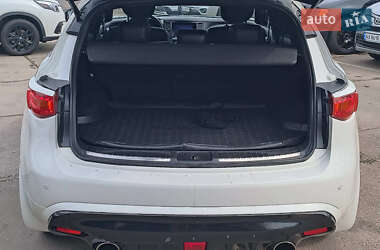 Внедорожник / Кроссовер Infiniti FX 37 2013 в 