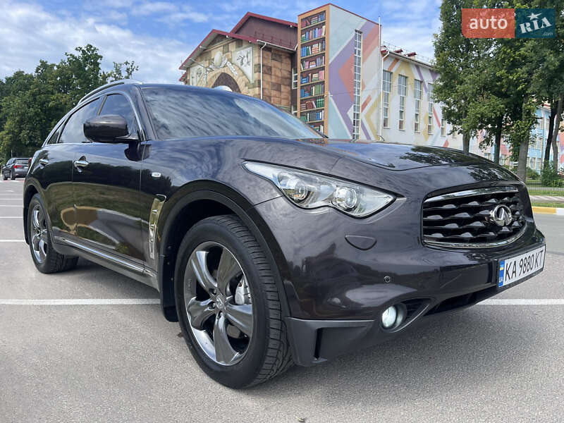 Infiniti FX 37 2010