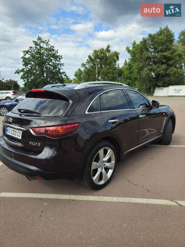 Внедорожник / Кроссовер Infiniti FX 37 2011 в Киеве