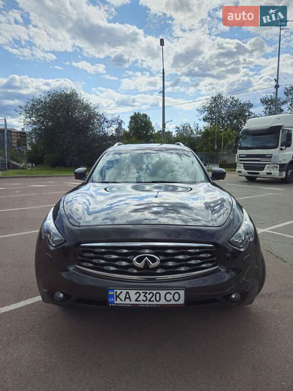 Infiniti FX 37 2011
