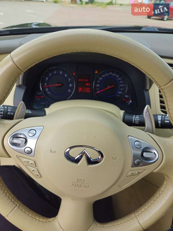 Внедорожник / Кроссовер Infiniti FX 37 2011 в Киеве