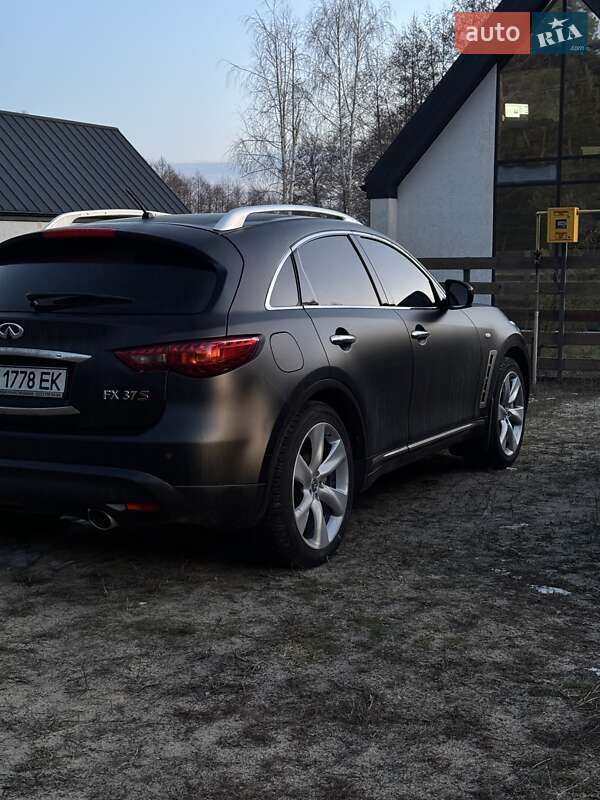 Infiniti FX 37 2011