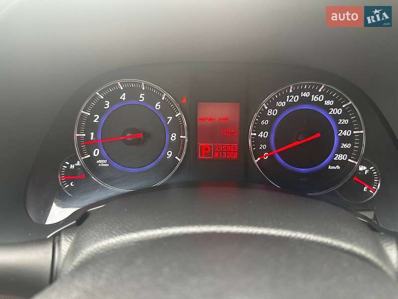 Позашляховик / Кросовер Infiniti FX 37 2011 в Києві