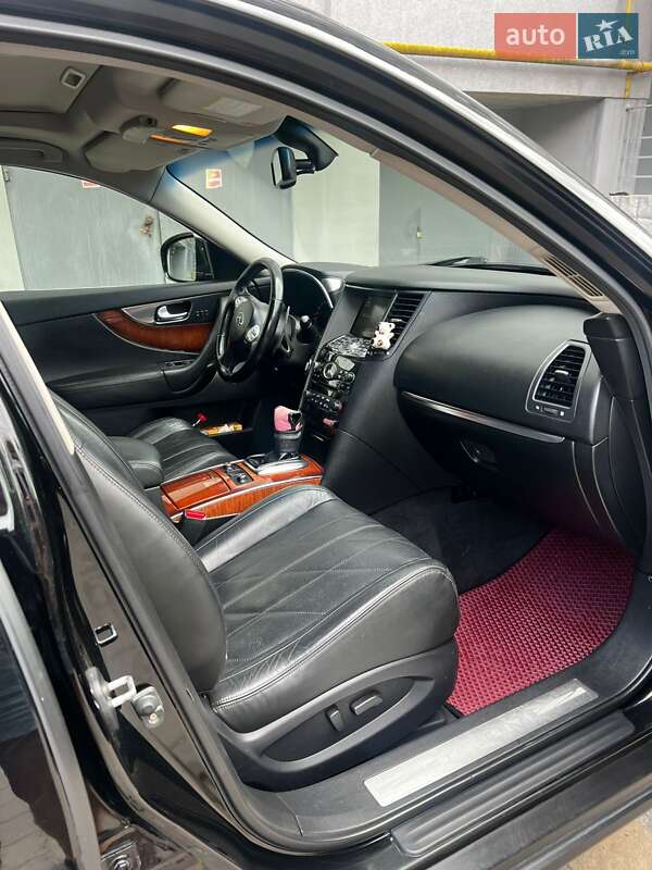 Позашляховик / Кросовер Infiniti FX 37 2010 в Івано-Франківську