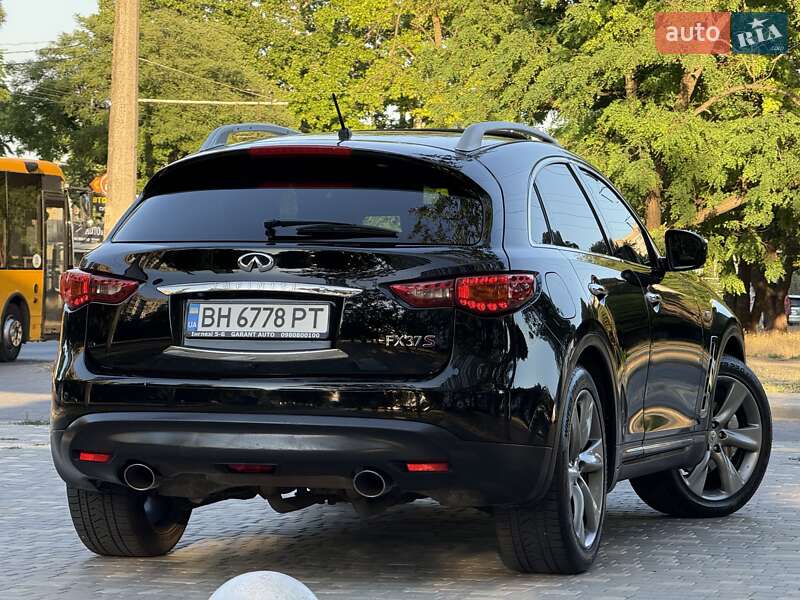 Внедорожник / Кроссовер Infiniti FX 37 2012 в Одессе