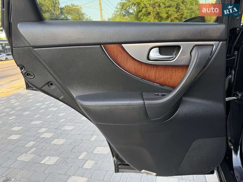 Внедорожник / Кроссовер Infiniti FX 37 2012 в Одессе