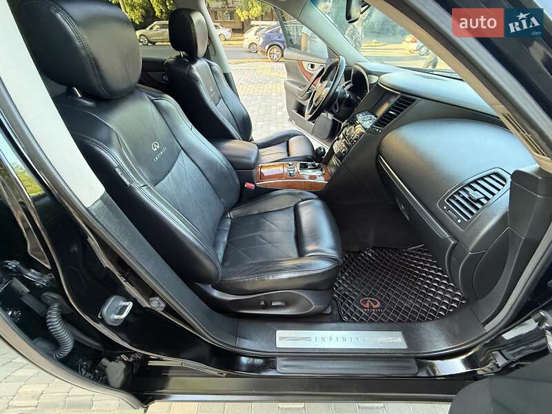 Внедорожник / Кроссовер Infiniti FX 37 2012 в Одессе