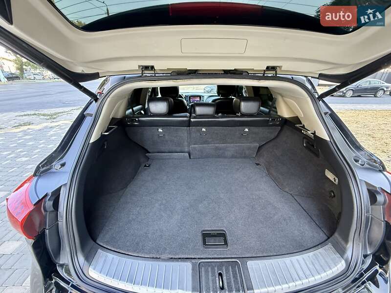 Внедорожник / Кроссовер Infiniti FX 37 2012 в Одессе