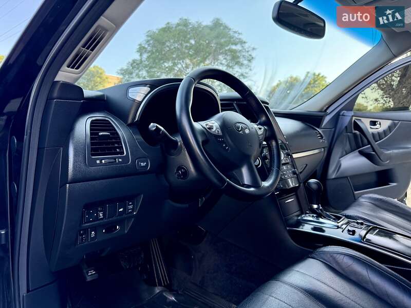 Внедорожник / Кроссовер Infiniti FX 37 2012 в Одессе