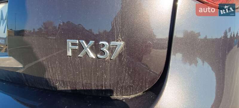 Позашляховик / Кросовер Infiniti FX 37 2010 в Києві