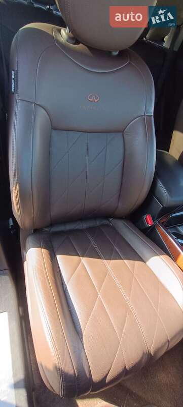 Позашляховик / Кросовер Infiniti FX 37 2010 в Києві