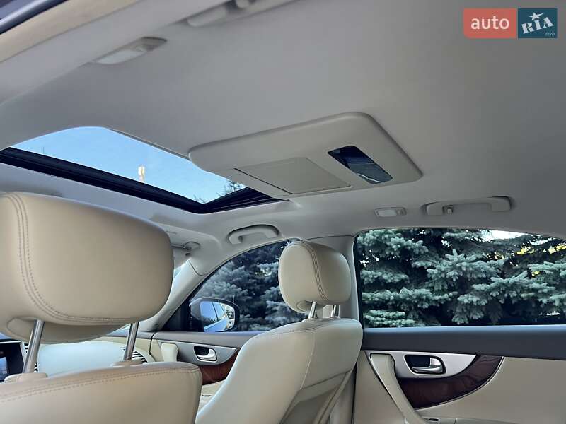 Внедорожник / Кроссовер Infiniti FX 37 2011 в Харькове