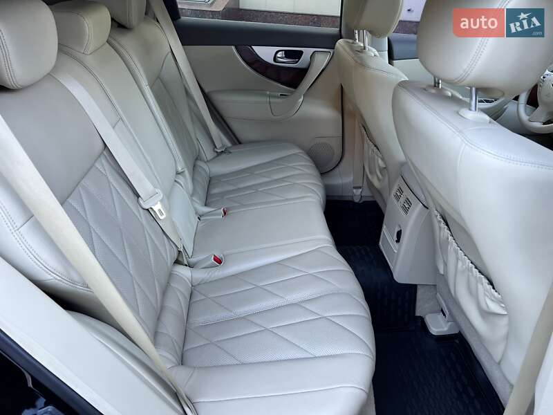 Внедорожник / Кроссовер Infiniti FX 37 2011 в Харькове