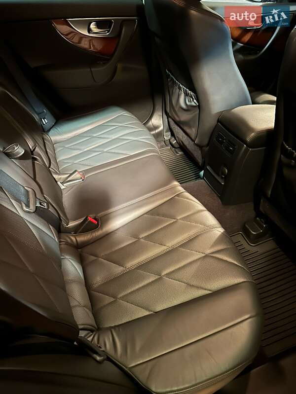 Внедорожник / Кроссовер Infiniti FX 37 2010 в Черкассах