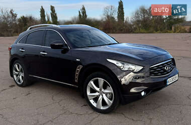 Внедорожник / Кроссовер Infiniti FX 37 2010 в 