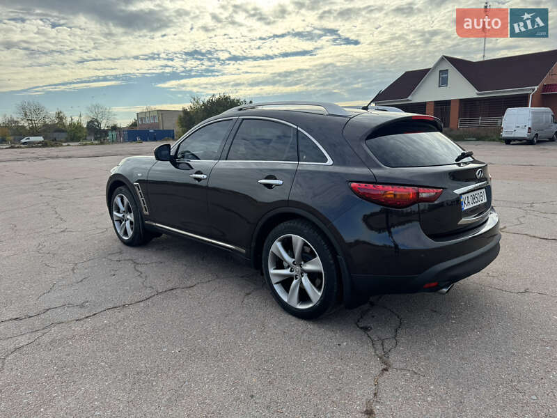 Внедорожник / Кроссовер Infiniti FX 37 2010 в Киеве фото 27 Внедорожник / Кроссовер Infiniti FX 37 2010 в Киеве