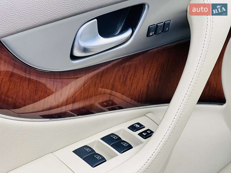 Позашляховик / Кросовер Infiniti FX 37 2011 в Харкові