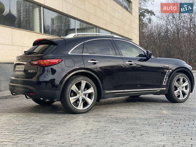Внедорожник / Кроссовер Infiniti FX 37 2012 в Киеве