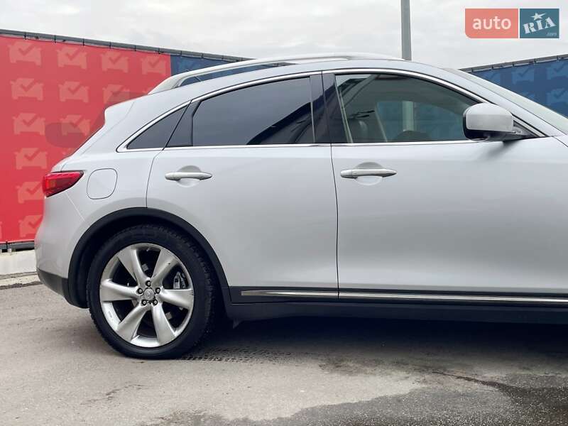 Внедорожник / Кроссовер Infiniti FX 37 2012 в Киеве